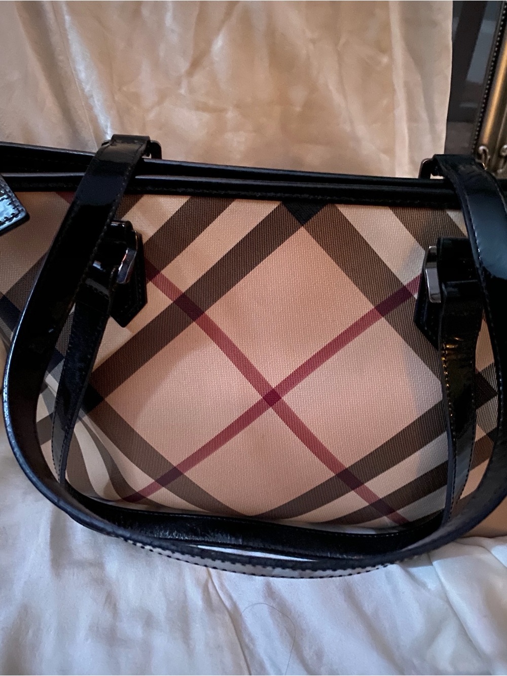 Burberry Beige Plaid Hobo with Black Patent Handles - Picture 4 of 4